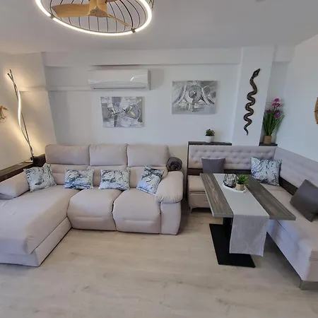 Cabo Cervera Primera Linea De Lujo *